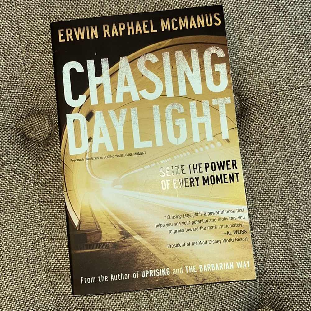 Free with purchase CHASING DAYLIGHT Erwin Raphael McManus BOOK